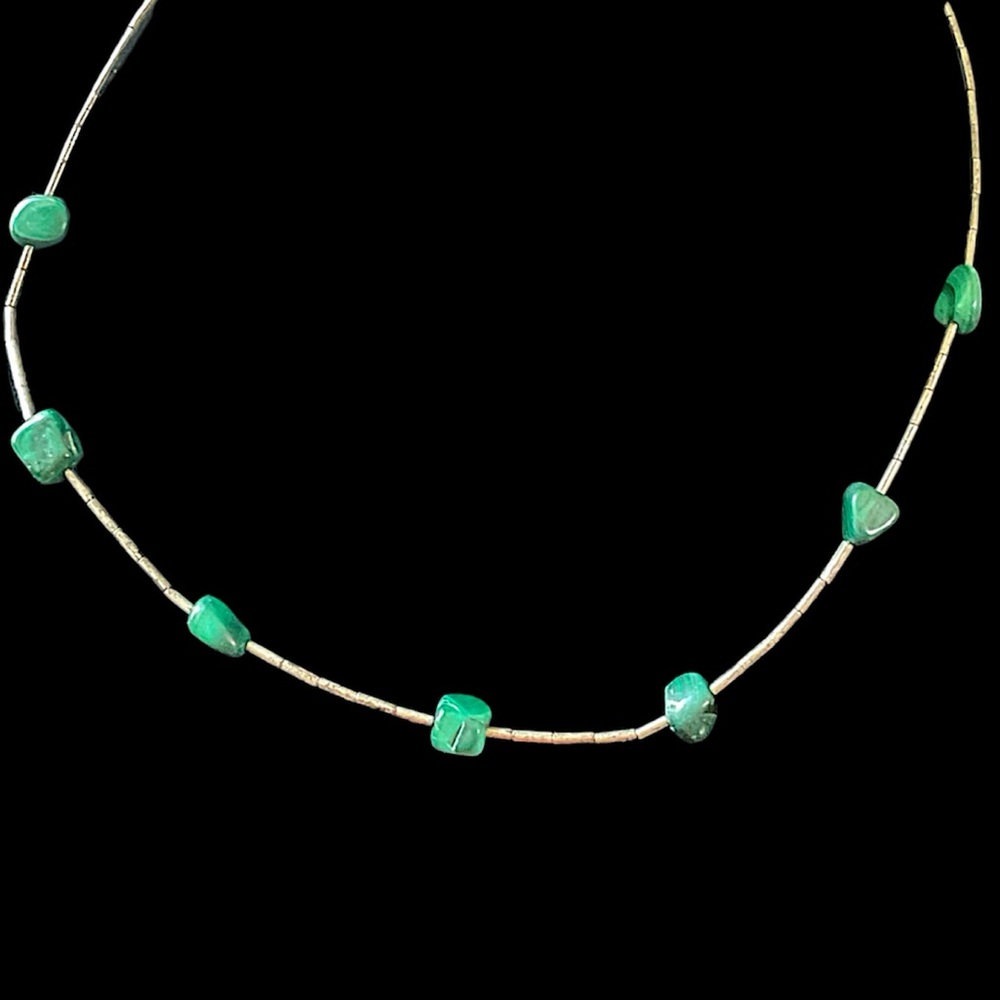 Vintage Liquid Silver Heishi Malachite Station Southwestern Necklace 14.5”